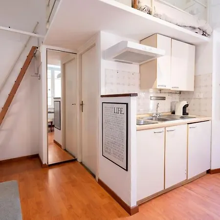 Tiny House Nel Cuore Di Lägenhet *